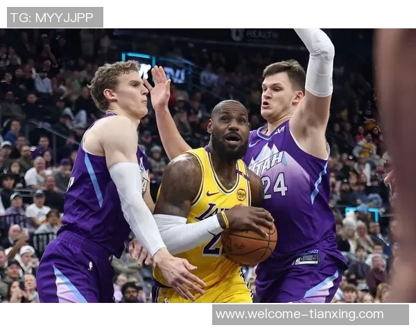 小卡与老詹的快船湖人一年前的荣耀与如今的困境形成鲜明对比